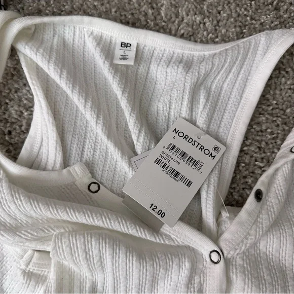 NEW Nordstrom BP White Ribbed Buttoned Tank Top. Size Large - Picture 5 of 5